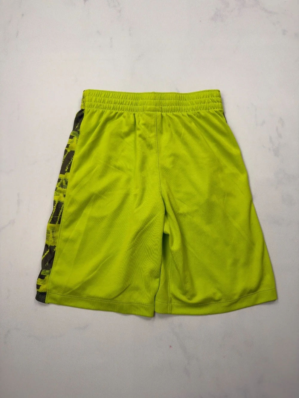 Nike Basketball Shorts Neon Yellow Dri-FIT - Boys Large